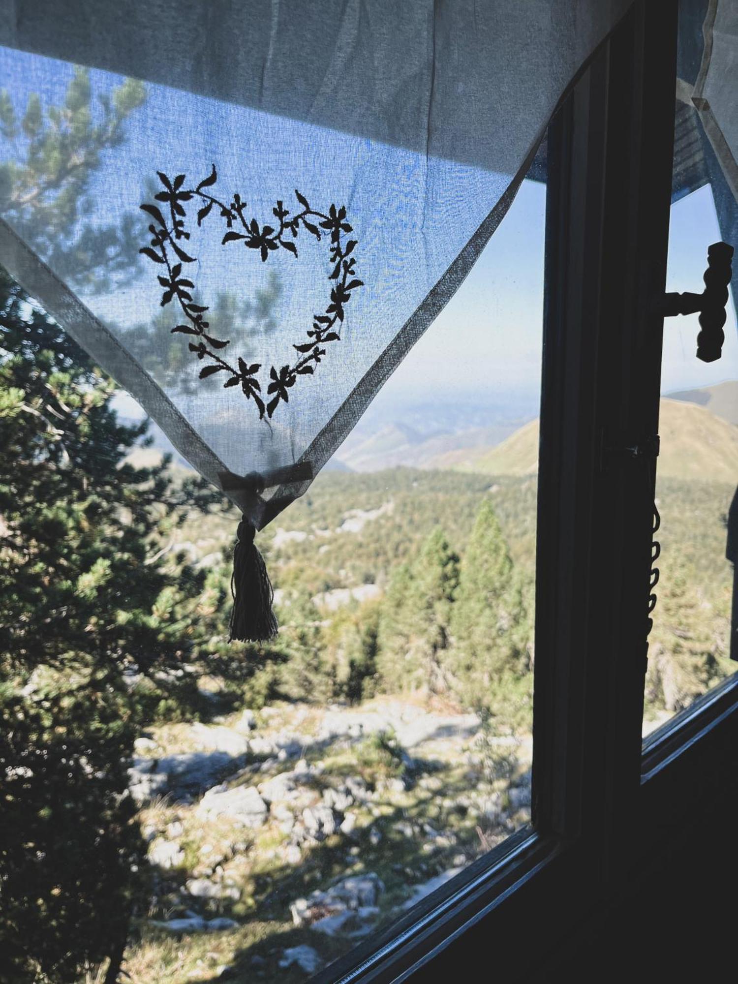 Chalet Des Myrtilles - Chalet Cosy Avec Vue أريت المظهر الخارجي الصورة